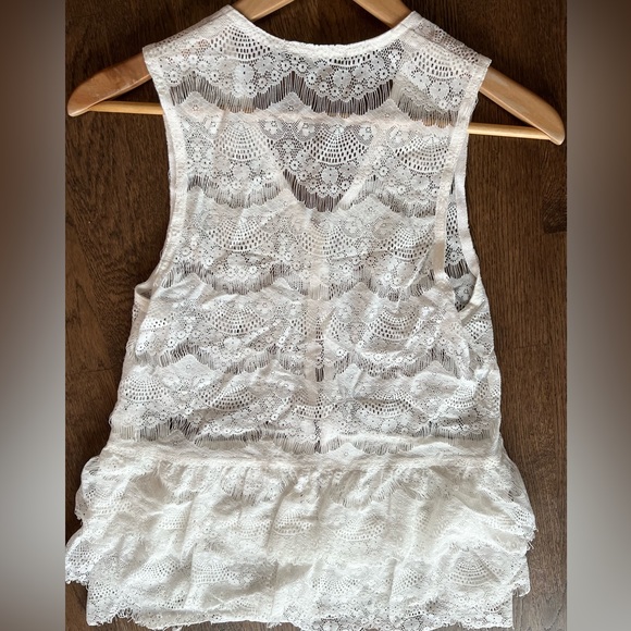 [Free add on item] Vintage delicate ruffled lace top - Picture 7 of 9